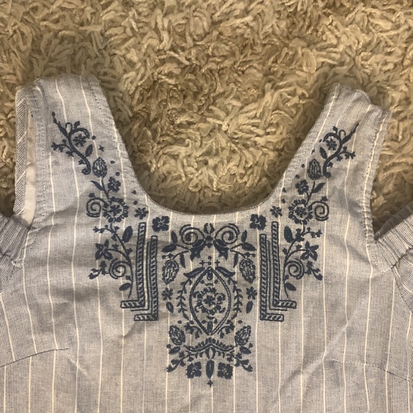 Summer dress - Picture 2 of 4